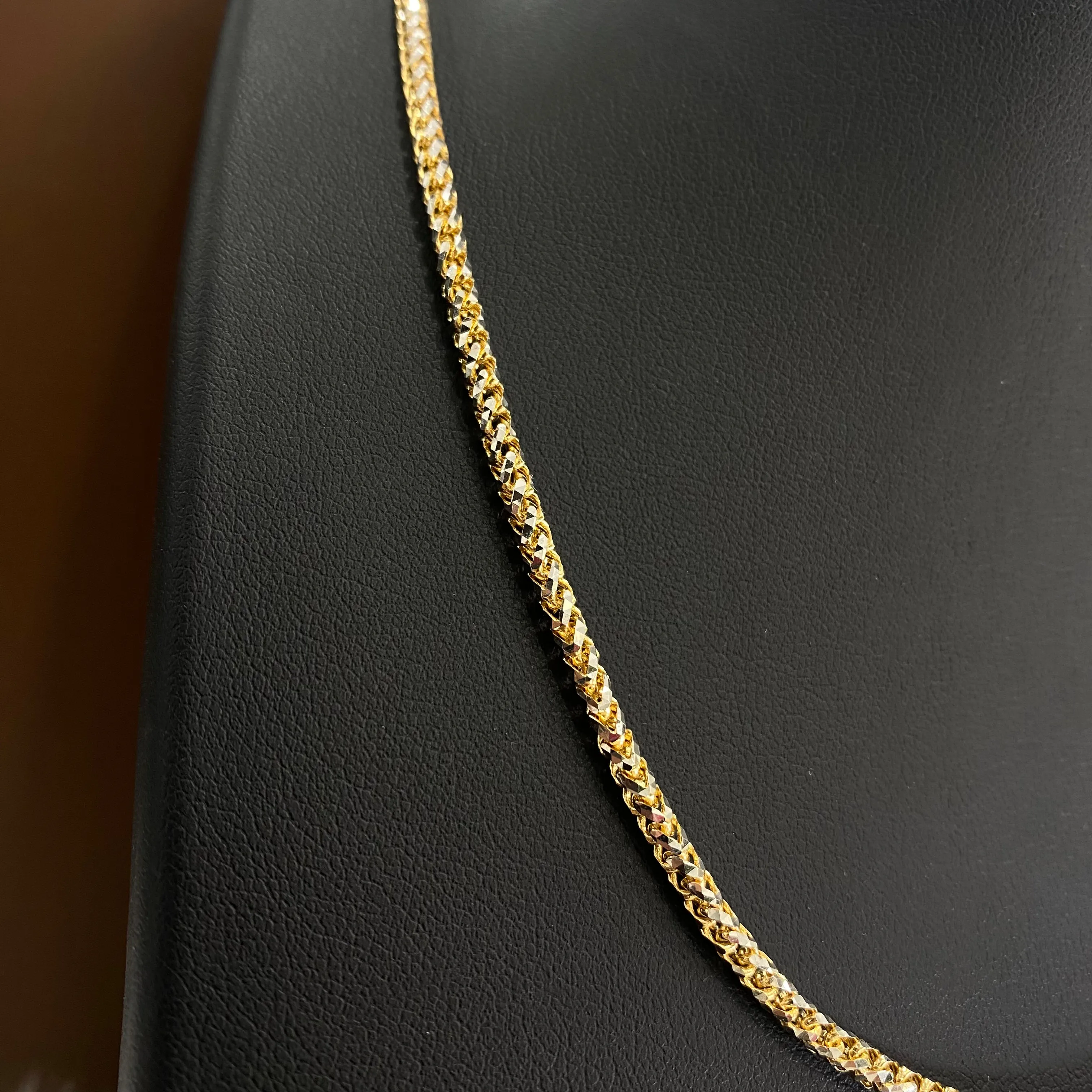 10K Yellow Gold Snake Link Diamond Cut Chain / 15.9gr / 2.5mm / 20in