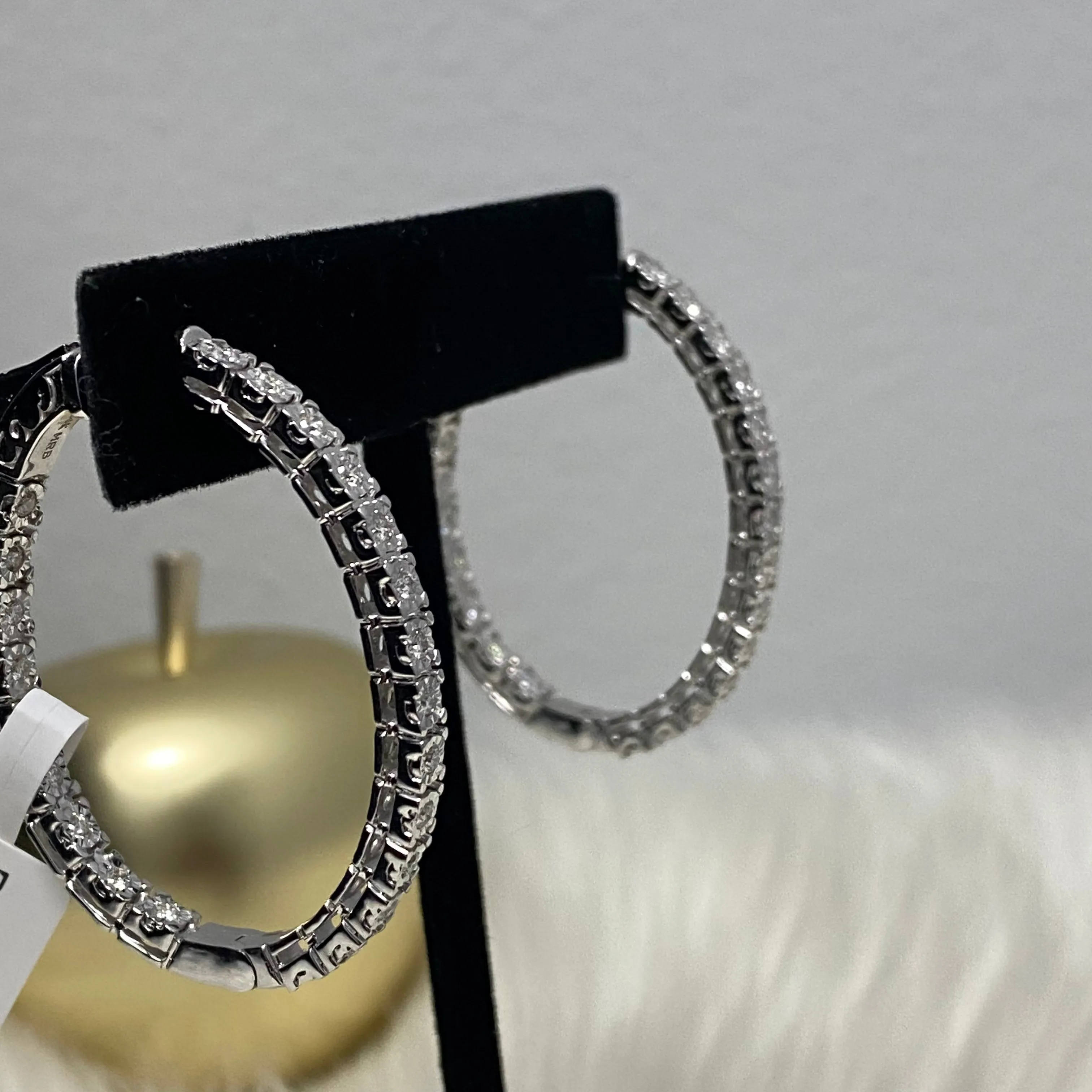 14K White Gold Diamond Luxury Hoop Earrings 1Ct Dia / 17.3gr / 1.5in