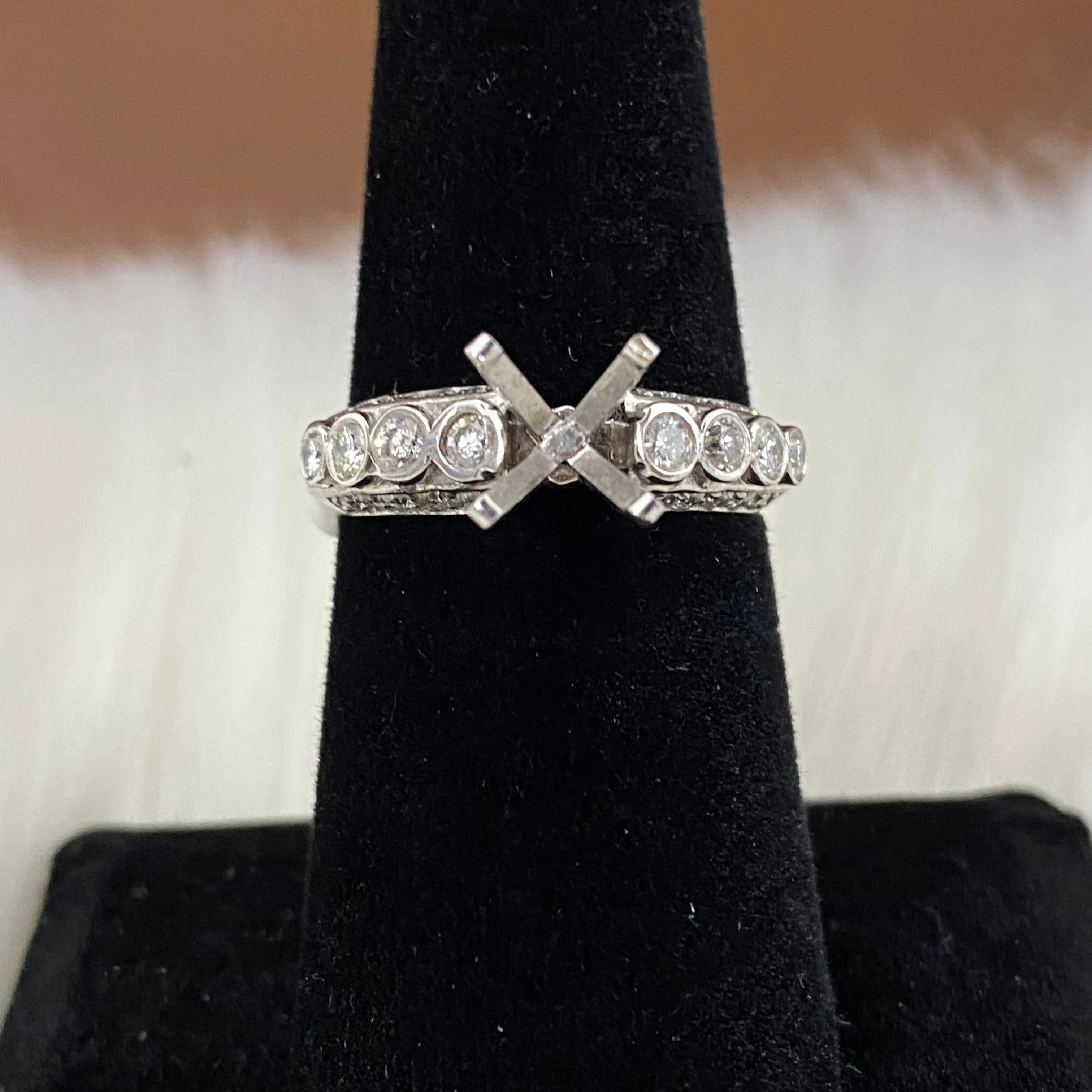 14K White Gold Diamond Luxury Wedding Setting No Stone Engagement Ring Ct Dia / 3.9gr / Size 7