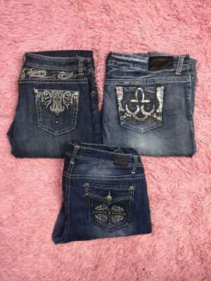 Beautiful flared jeans with beautiful back pockets