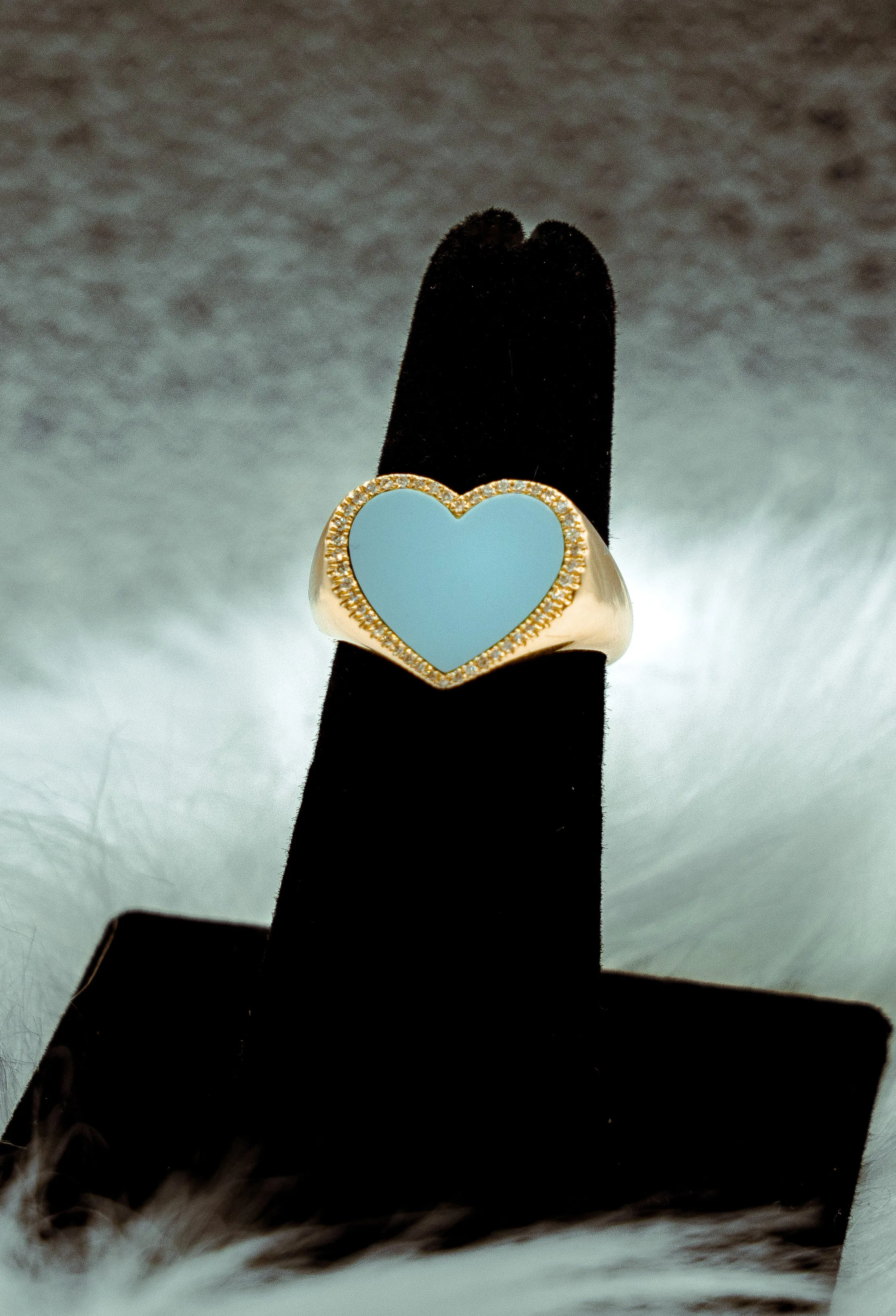 Blue Heart Ring 14K Yellow Gold With Diamonds / 6.2gr / Size 6