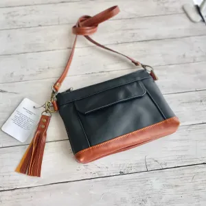 Crossbody Clutch in Black Smooth, Cognac